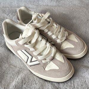 EUC Vans Upland Sneaker in Driftwood Beige Size M7.5/W9.0